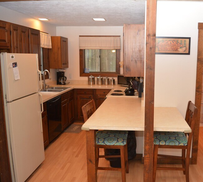 Building Photo - 20 Deer Run