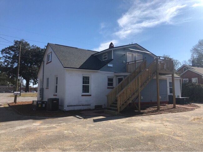 Building Photo - 55 Main St