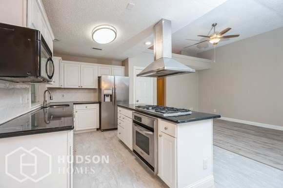 Building Photo - NOW AVAILABLE! 187 Sandpebble Dr, Spring, ...
