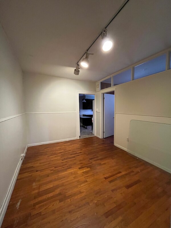 Foto del edificio - 102 Pine St