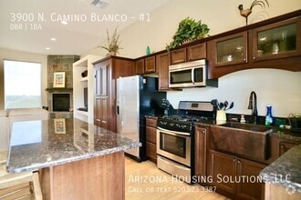 Building Photo - 3900 N Camino Blanco