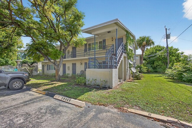 Building Photo - 809 Lighthouse Dr