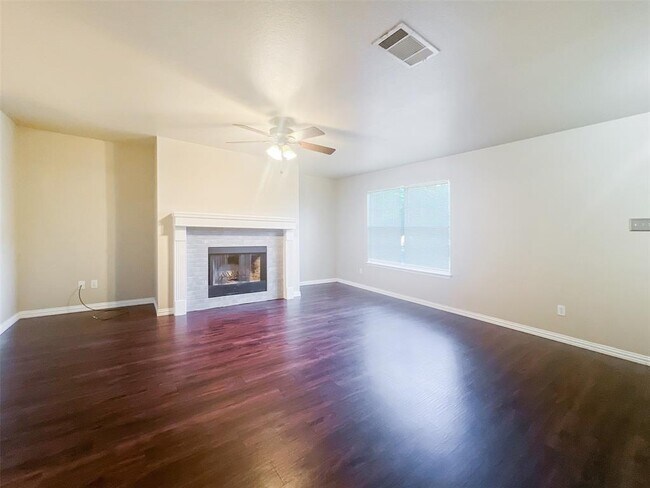 Building Photo - 356 Jim Miller Dr