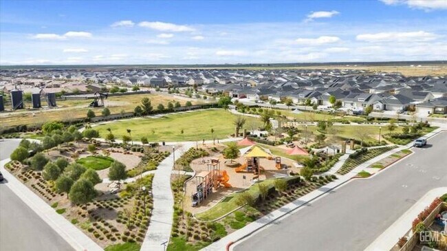 Foto del edificio - 9712 Maple Ter Ln