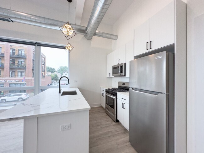 Foto del edificio - 4731 N Western Ave