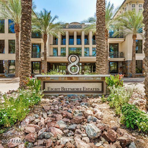 Foto principal - 8 Biltmore Estates Dr