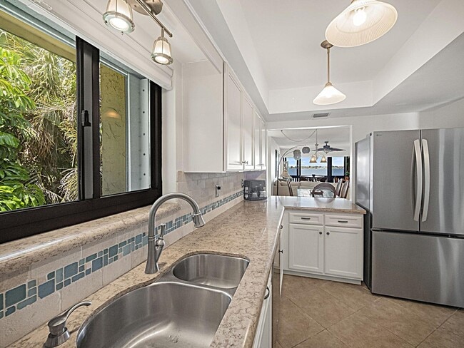 Foto del edificio - 175 SE St Lucie Blvd