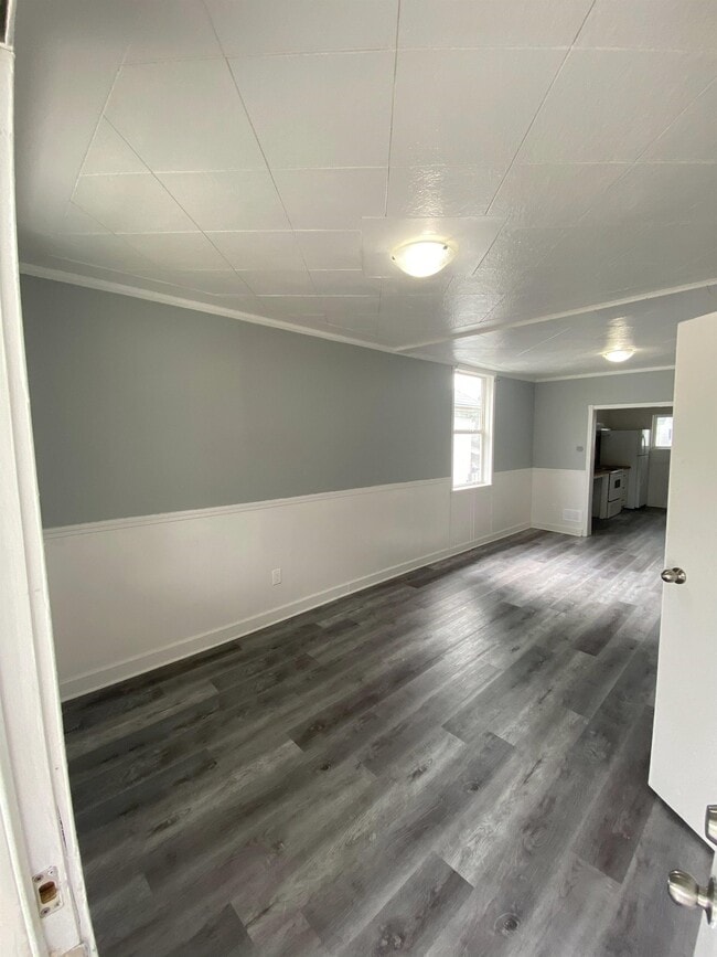 Photo du bâtiment - 1484 Alexander Ave