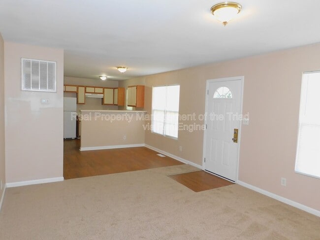Foto del edificio - 909 Beaumont Ave