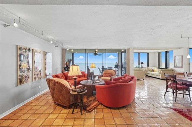 Building Photo - 97 Sunset Dr