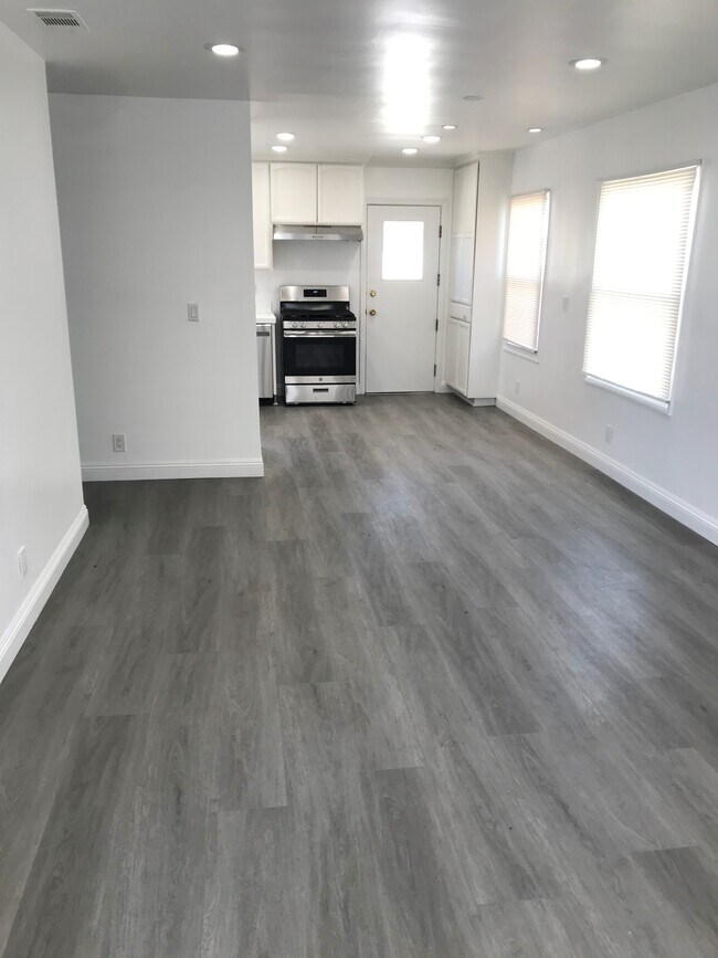 Toward Kitchen - 6511 W 87th Pl