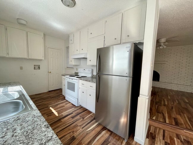 Foto del edificio - 610 N Elkhart Ave