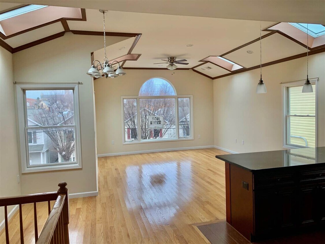 Foto principal - 183 Dwight St