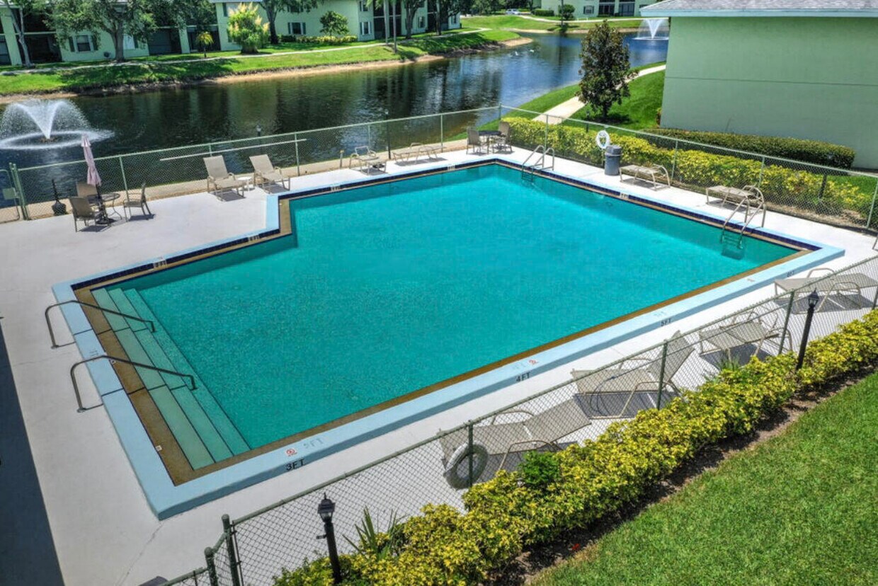 1901 Sabal Ridge Ct Unit A, Palm Beach Gardens, FL 33418 Condo for