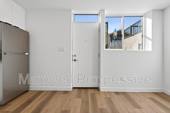 Building Photo - 11111-11151 51 St NW