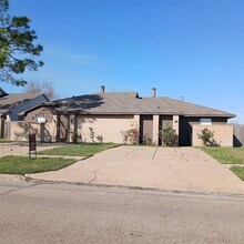 Building Photo - 5436 Parkridge Dr