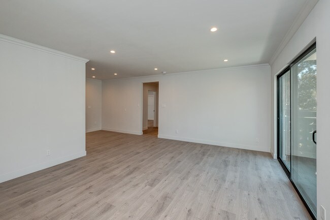 Building Photo - 3108 S Durango Ave