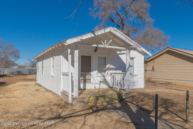 Building Photo - 2302 1st Street