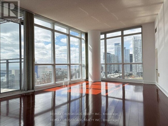 Photo du bâtiment - 11 Brunel Ct