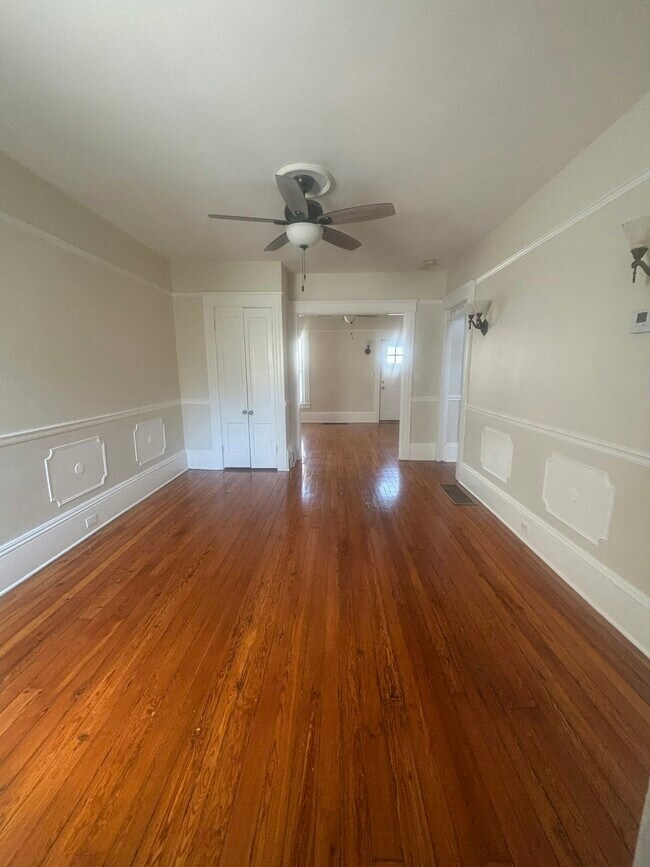 Foto del edificio - 1418 Winchester Ave