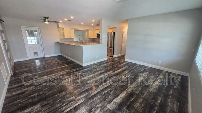 Foto del edificio - 3297 20th Ave SW