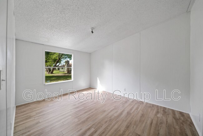 Foto del edificio - 106 Haeckerville Rd
