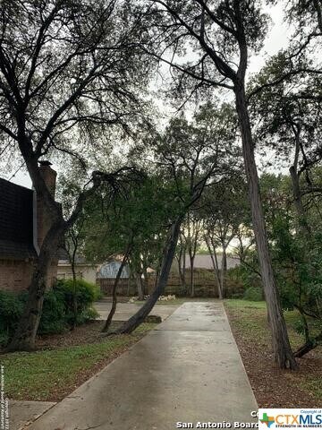 Building Photo - 833 Timber Dr