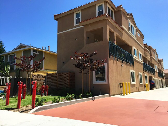 Foto del edificio - 20718 Seine Ave