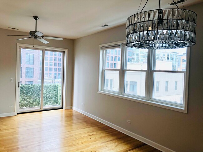Foto del edificio - 948 W Madison St