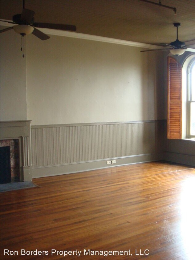 Primary Photo - 112 W Hill Ave