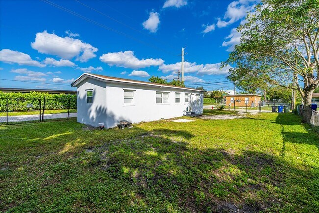 Foto del edificio - 1430 NW 7th St