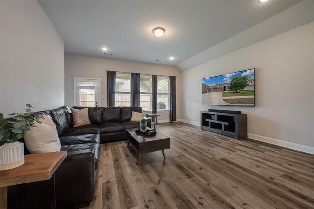 Foto del edificio - 1656 Deerpath Dr