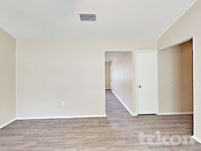 Foto del edificio - 1308 E Timberview Ln