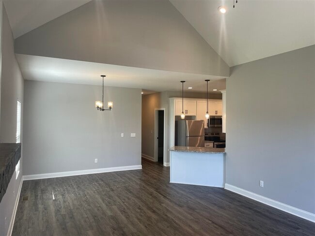 Foto del edificio - 705 Village Creek Dr