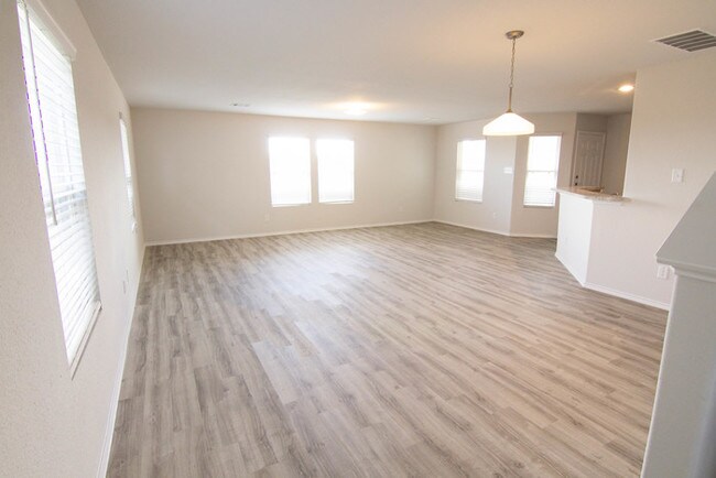 Building Photo - 24422 Treviso Gardens Dr