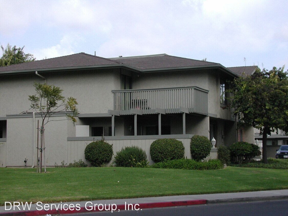 Foto principal - 3 br, 1.5 bath House - 281-A Rancho Drive