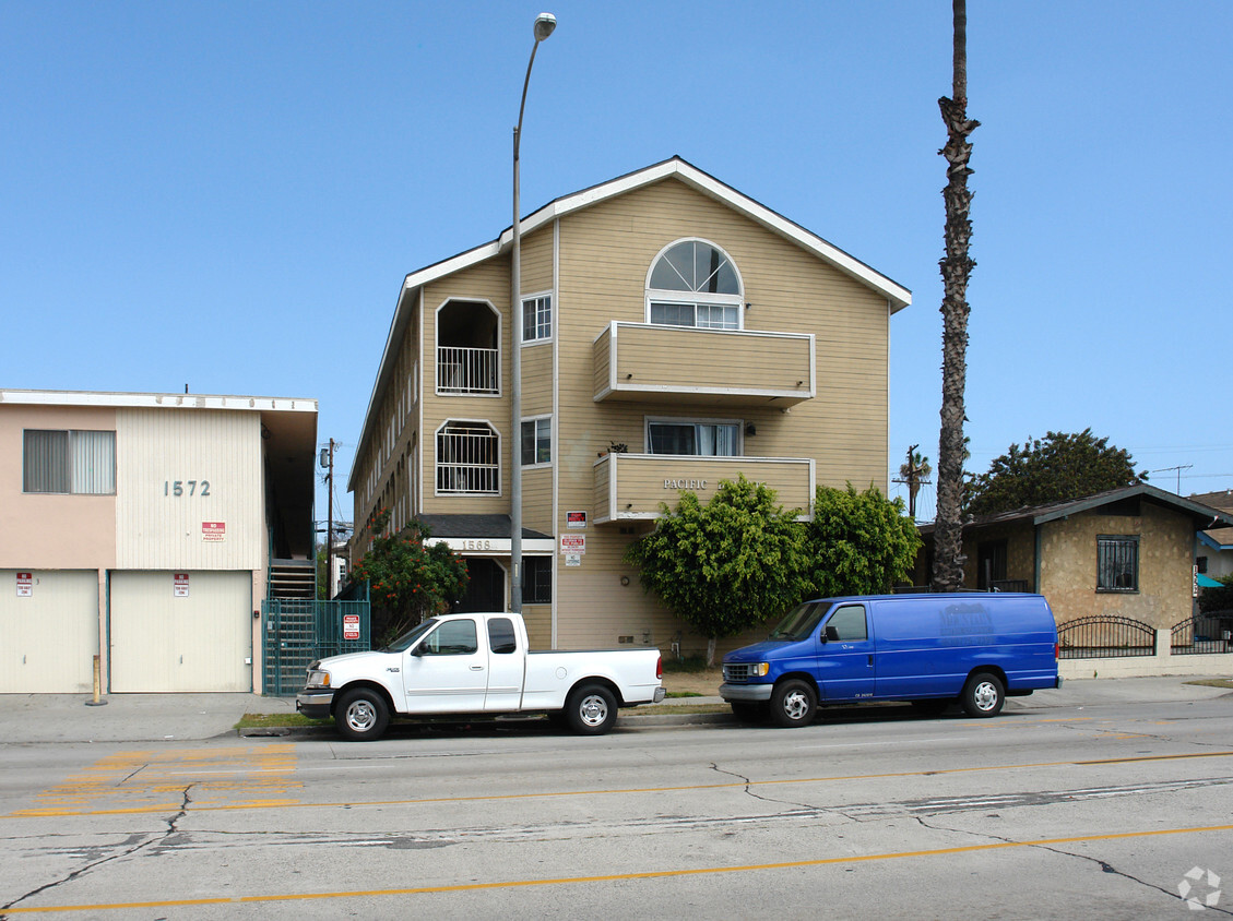 Primary Photo - Pacific Heights