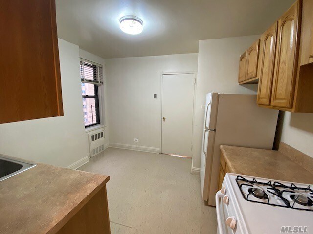 Building Photo - 66-25 103rd St