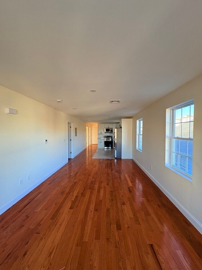 Building Photo - 15 Loreto St