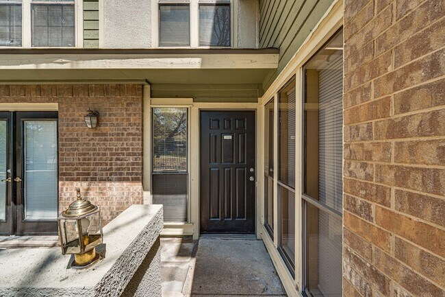 Foto del edificio - 9611 Walnut St