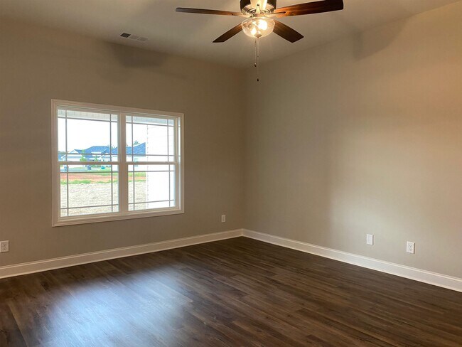 Building Photo - 105 Cassandra Ann Way