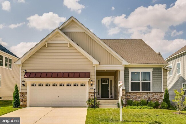 Building Photo - 4395 Shakespeare Cir