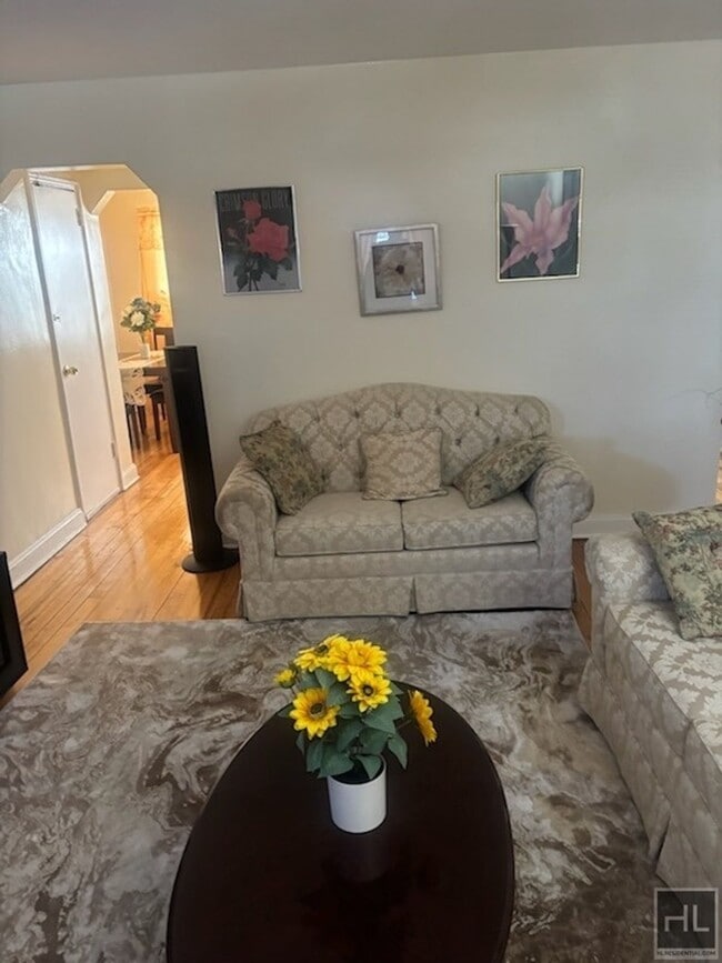 Building Photo - FRANCIS LEWIS BLVD