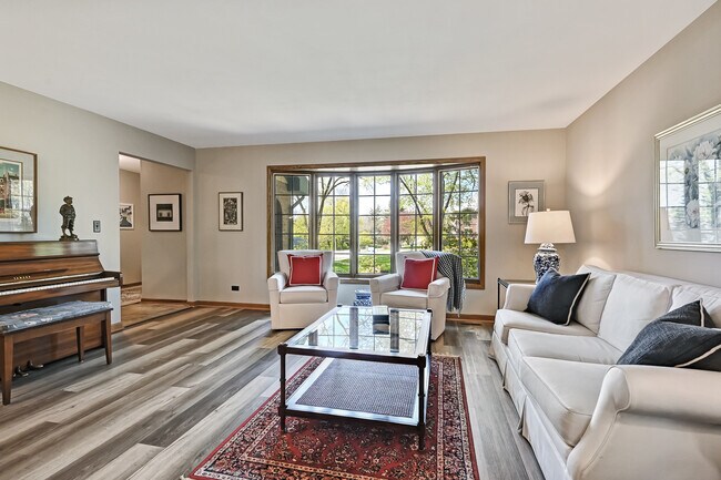 Foto del edificio - 5631 S Elm St