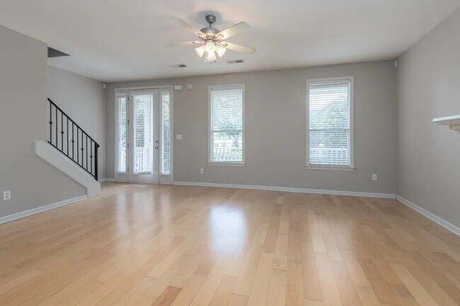 Foto del edificio - 162 Island Bluff Dr
