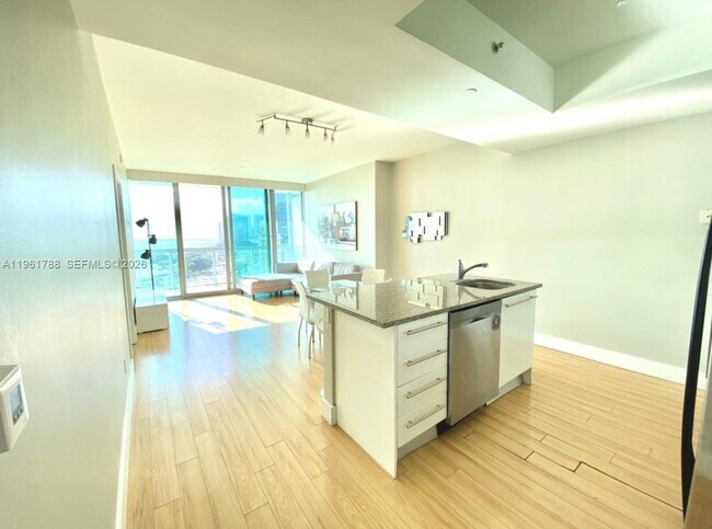 Foto del edificio - 888 Biscayne Blvd