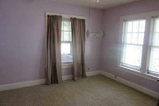Building Photo - 2 br, 1 bath House - 2701 Cruft St