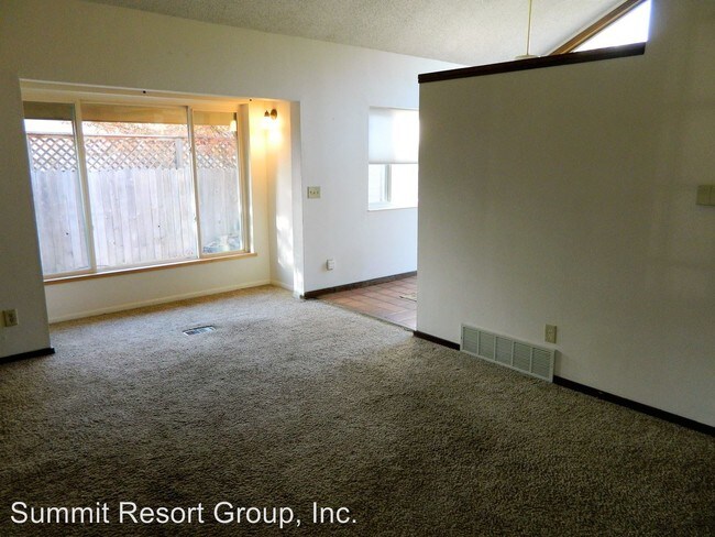 Building Photo - 3 br, 2.5 bath House - 1609 Badger Lane