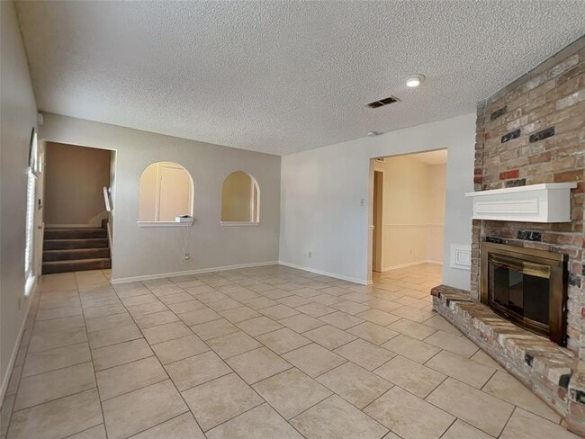 Building Photo - 16726 Britford