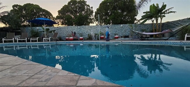 Building Photo - 6104 Bonnie Brook Blvd